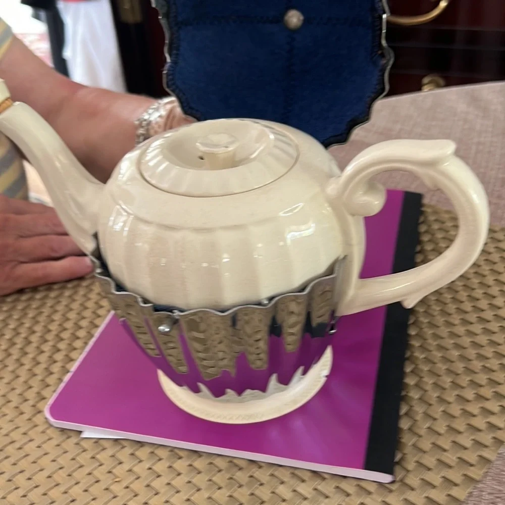 TEA POT - Picture 6 of 8